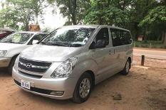 出租車接送Phnom penh到Sihanopuk Ville _私人柬埔寨出租車 - 我是柬埔寨出租車 - cambodia-shuttle-minivan(1).jpg