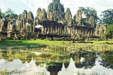 暹粒吴哥窟 - 瀑布 - 浮村5天 - bayon-buddha-smilling-faces.jpg
